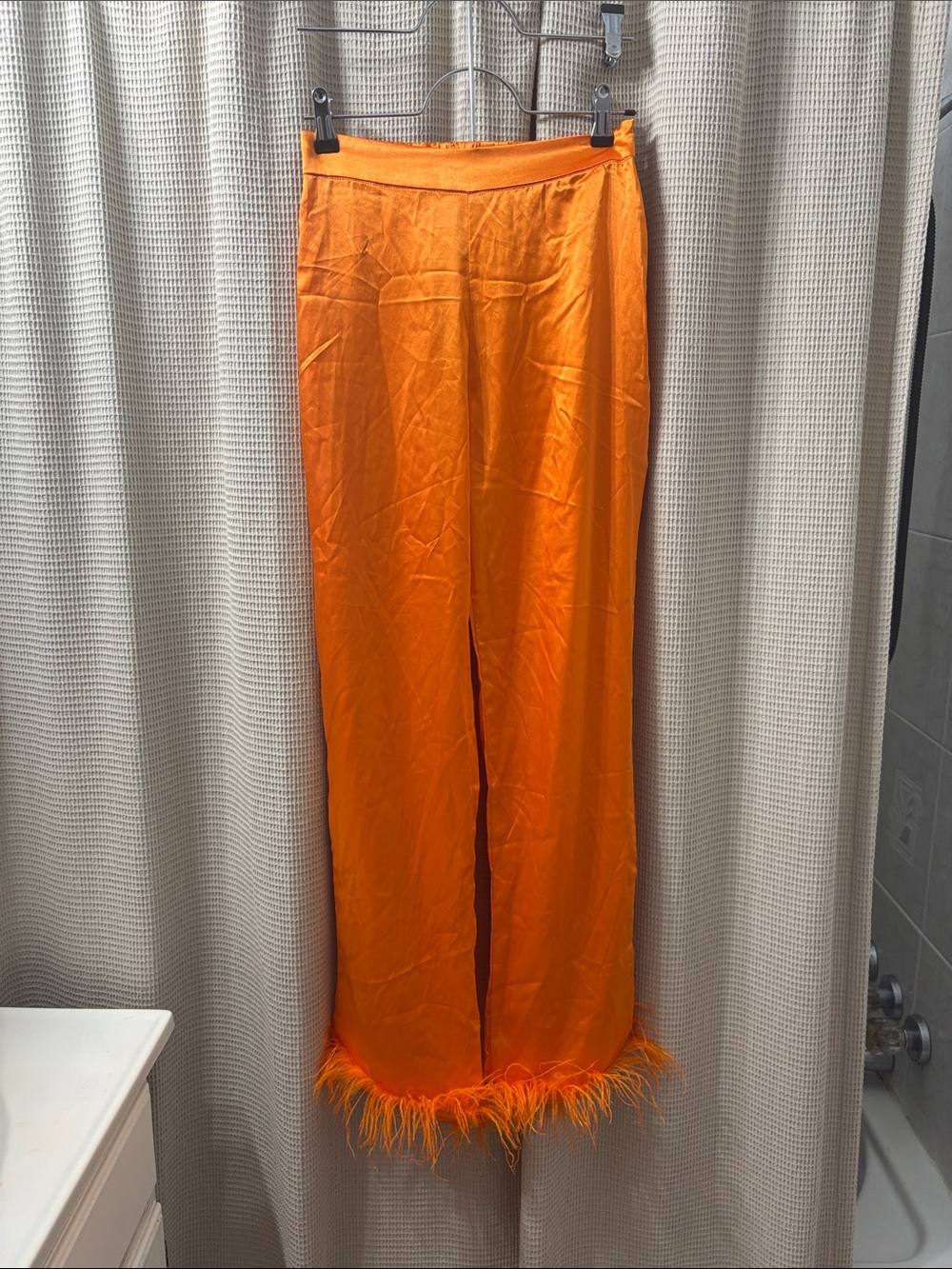 Cloud ten out of LA Bright Orange Feather Hem Wide-Leg Pants nwot